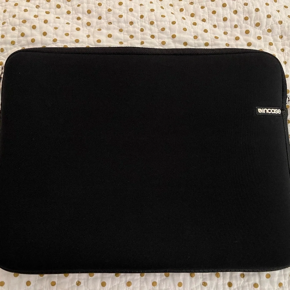 13” laptop incase neoprene laptop sleeve